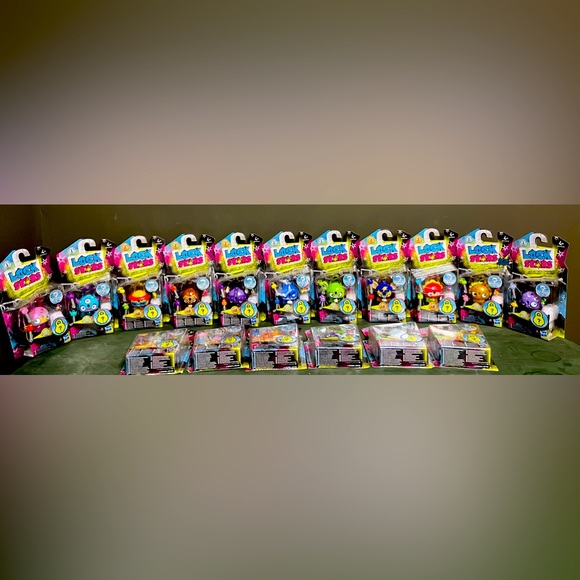 BIG LOT OF 17 LOCK STARS TOY - Picture 16 of 16